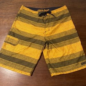Vintage Nike 6.0 Yellow & Black Board Shorts Size 20